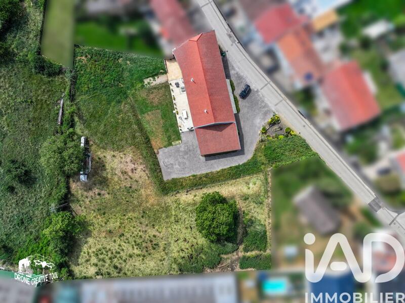 Maison - 250 m² - 7 pièces