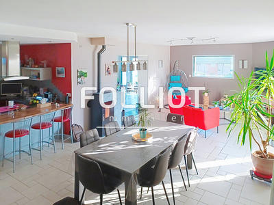 Maison - 245 m² - 9 pièces
