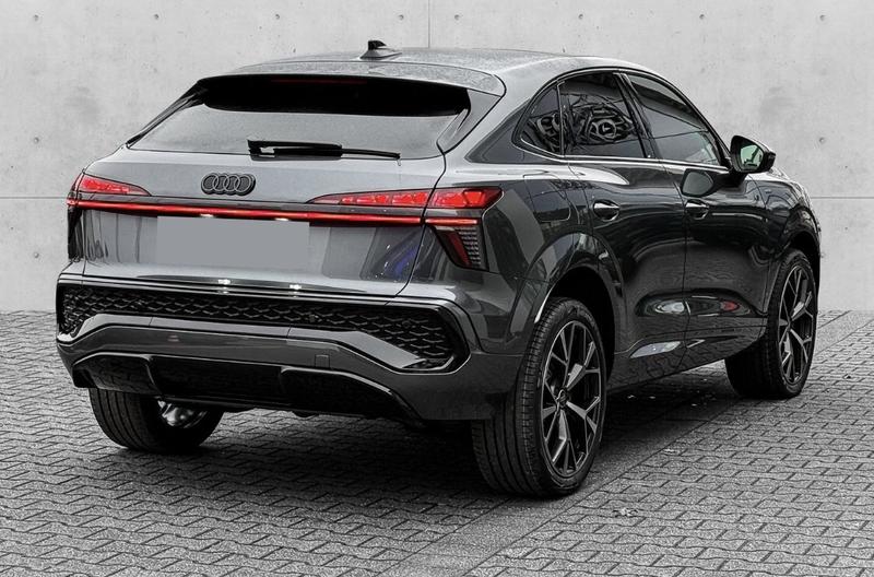 Audi Q3 Sportback 272 s-Line Hybride Rechargeable / Toit Ouvrant Attache Remorque Phares Oled