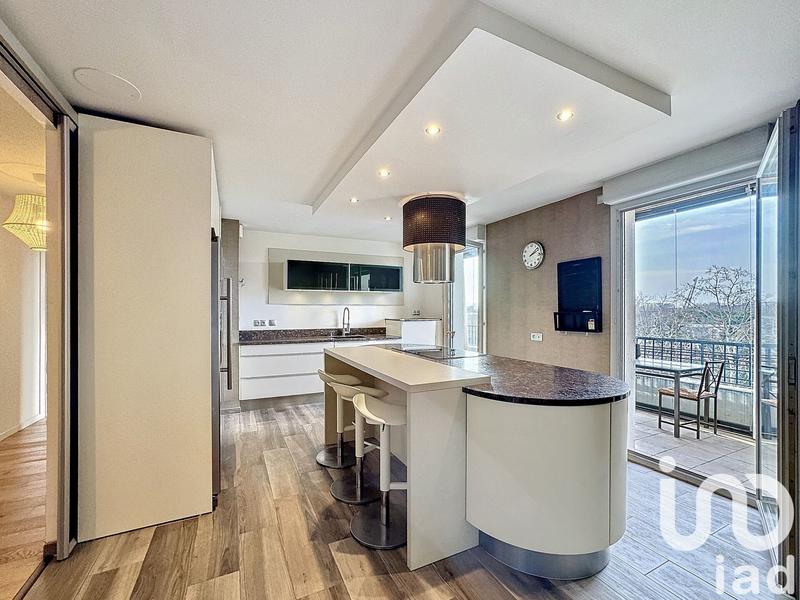 Appartement - 140 m² - 5 pièces