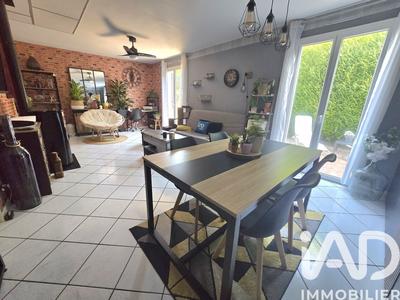 Maison - 111 m² - 6 pièces