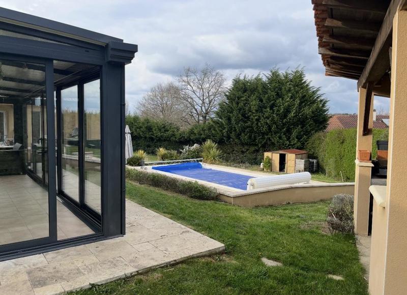 Maison - 210 m² - 7 pièces