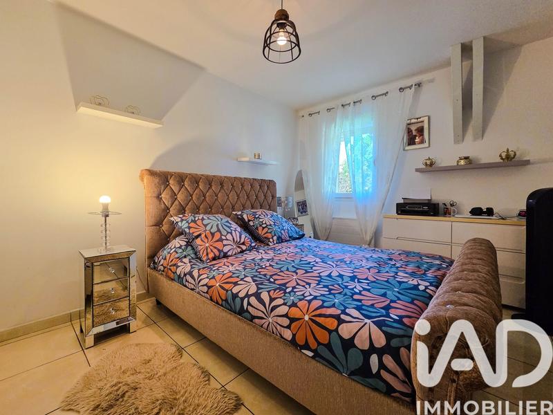 Maison - 180 m² - 5 pièces