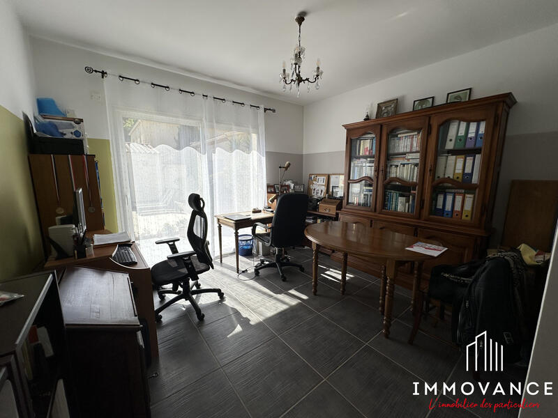 Villa - 220 m² - 5 pièces