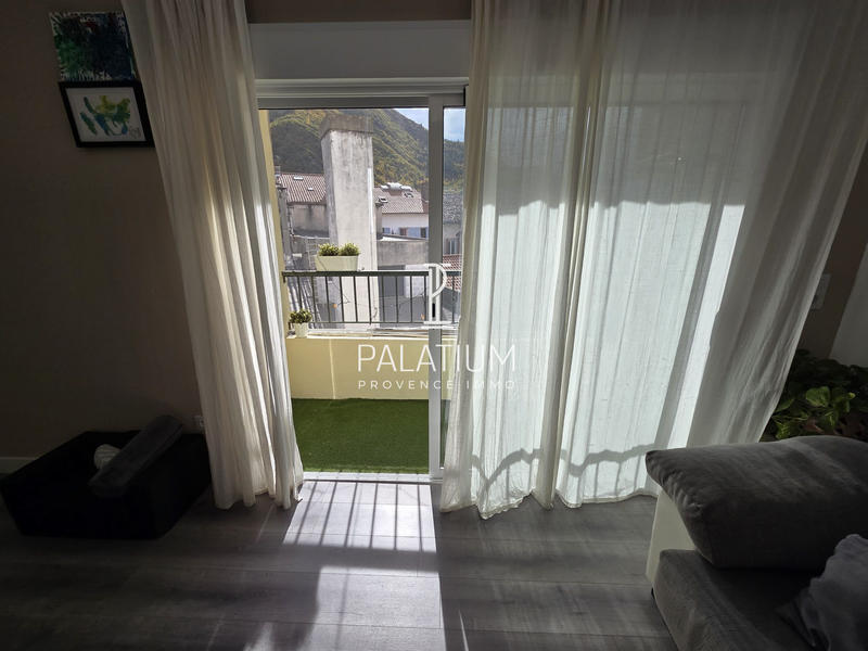 Appartement - 101 m² - 4 pièces