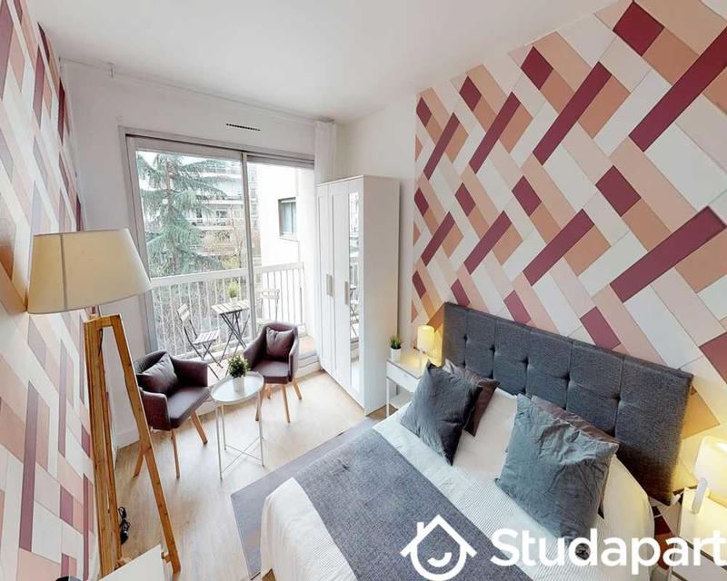 Chambre - 80 m² - 1 pièce