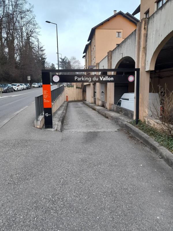 Parking / Garage - 12 m²