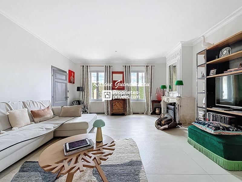 Maison - 321 m² - 8 pièces