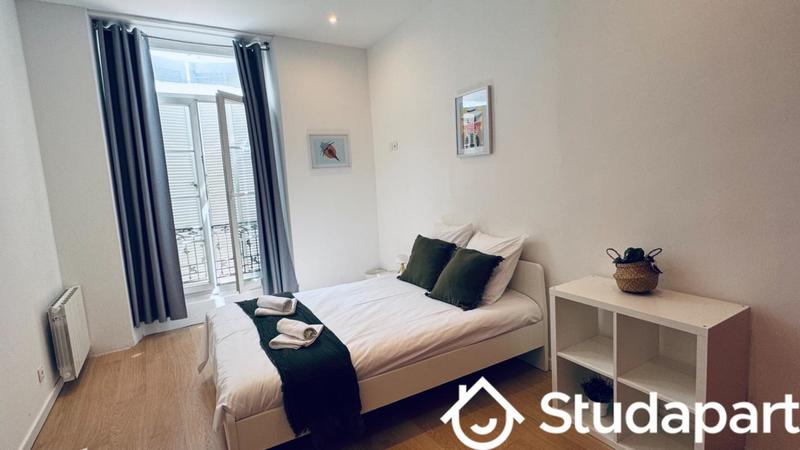 Chambre - 14 m² - 1 pièce