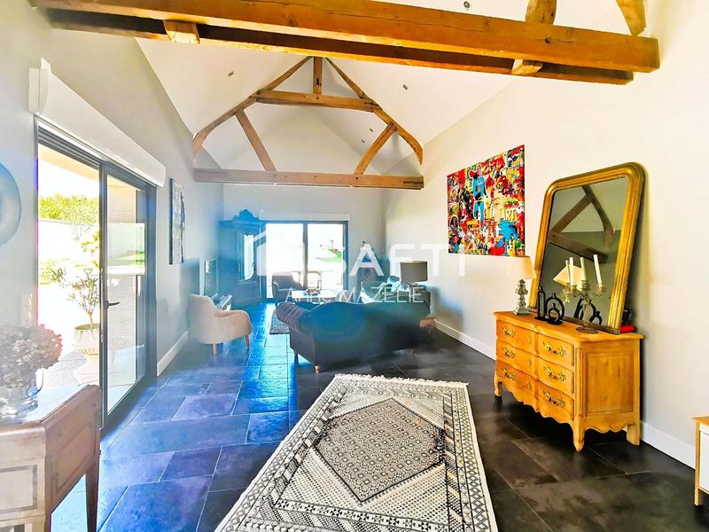 Maison - 226 m² - 7 pièces