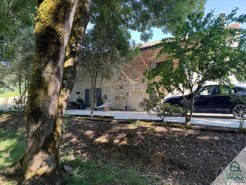 Demeure - 165 m² - 6 pièces