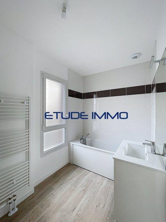 Maison - 84 m² - 4 pièces