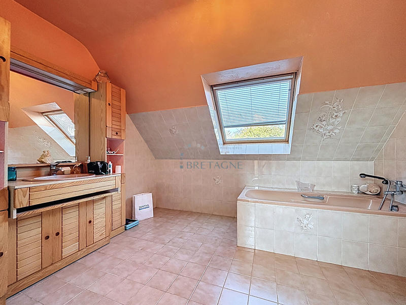 Maison - 137 m² - 7 pièces