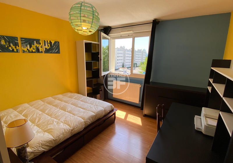 Appartement - 125 m² - 5 pièces