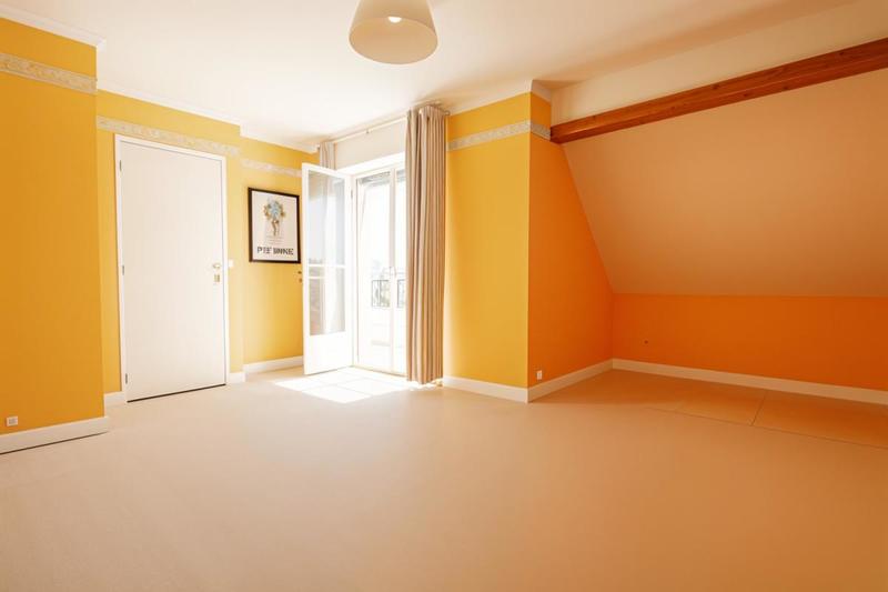 Maison - 200 m² - 7 pièces