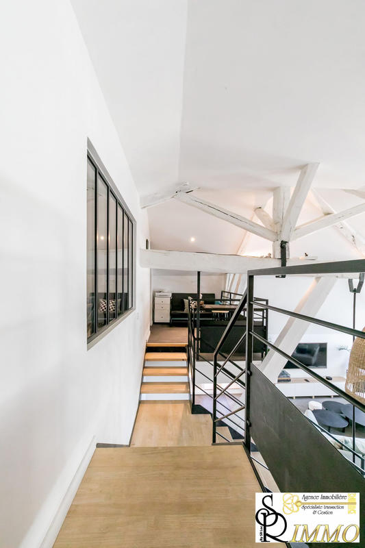 Appartement - 160 m² - 5 pièces