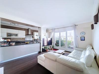 Appartement - 82 m² - 3 pièces