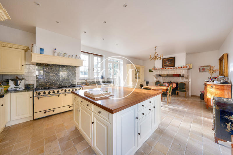 Maison bourgeoise - 520 m² - 10 pièces