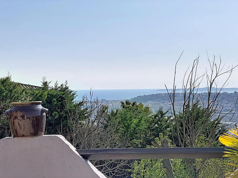 Maison - 251 m² - 9 pièces