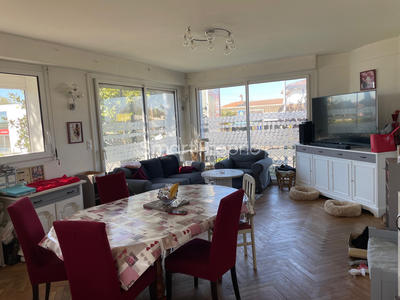 Maison - 197 m² - 6 pièces