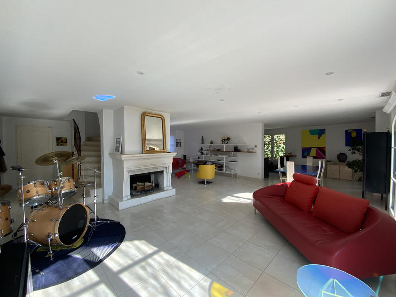 Maison - 183 m² - 6 pièces