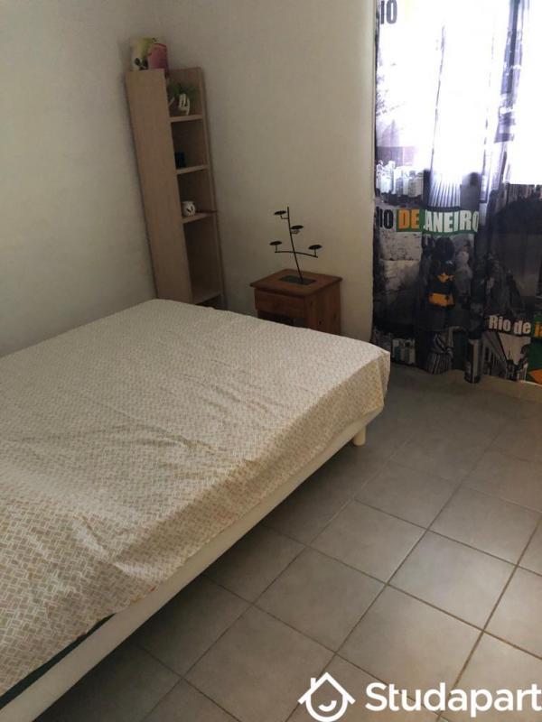 Chambre - 9 m² - 1 pièce
