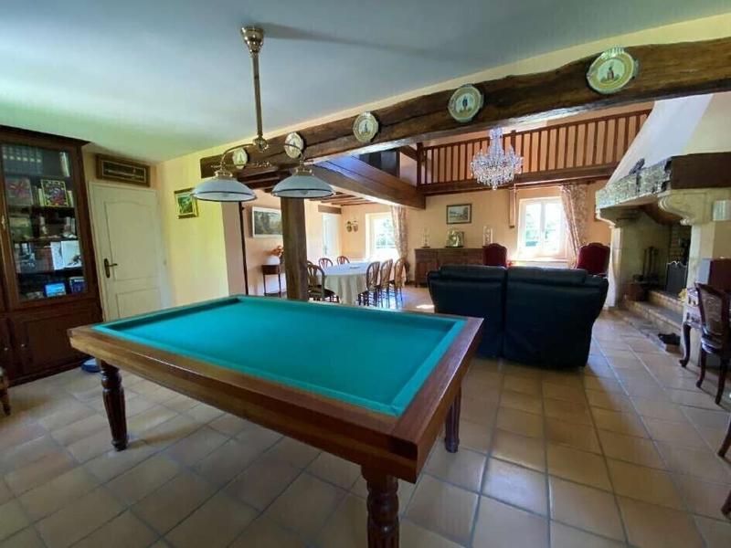 Maison - 303 m² - 10 pièces