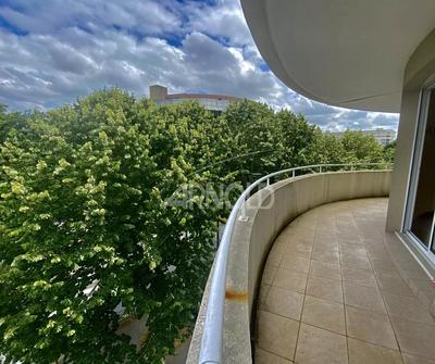 Appartement - 168 m² - 5 pièces