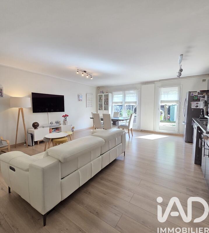 Maison - 98 m² - 5 pièces