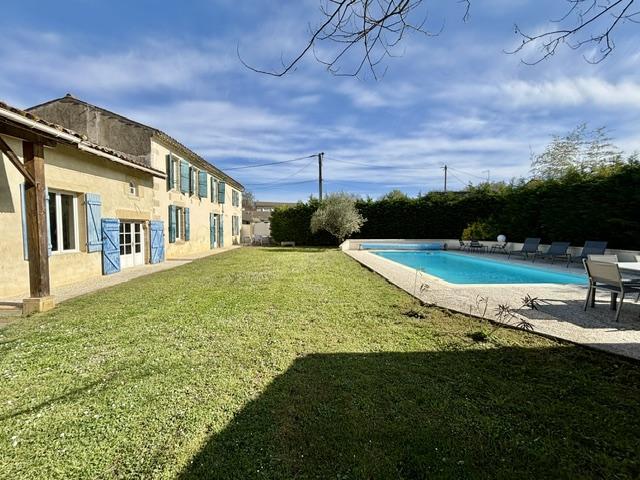 Maison - 185 m² - 6 pièces