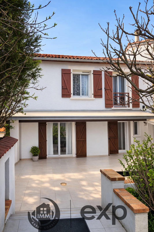 Maison - 110 m² - 5 pièces