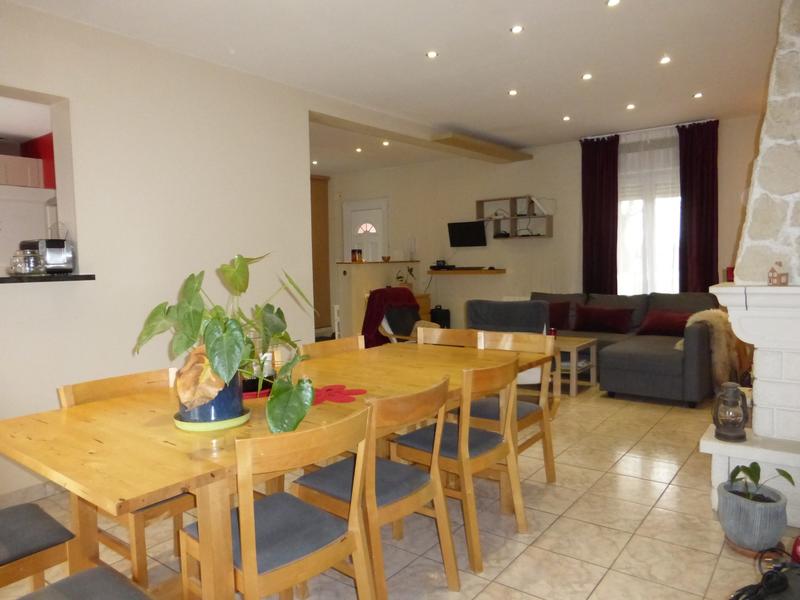 Maison - 140 m² - 6 pièces