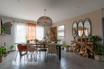 Maison - 137 m² - 6 pièces