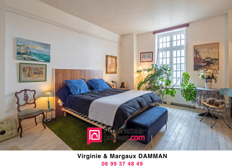 Maison - 326 m² - 15 pièces