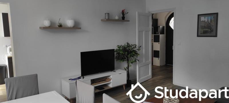 Chambre - 14 m² - 1 pièce