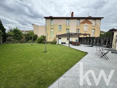 Maison - 86 m² - 4 pièces