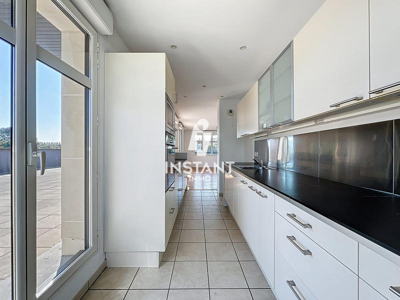 Appartement - 120 m² - 6 pièces