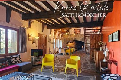 Maison - 240 m² - 11 pièces