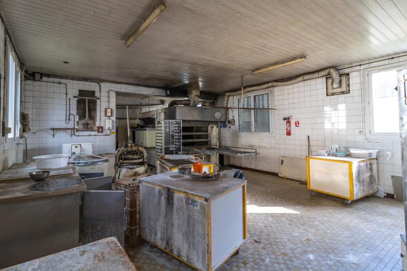 Maison - 228 m² - 12 pièces