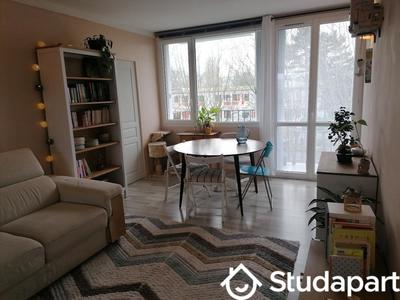 Chambre - 9 m² - 1 pièce