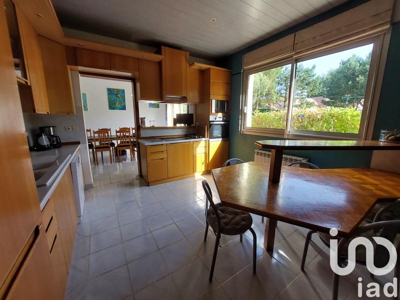 Maison - 209 m² - 9 pièces