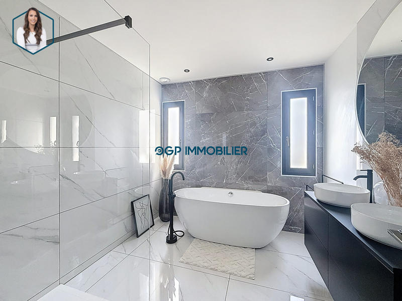 Maison contemporaine - 145 m² - 5 pièces