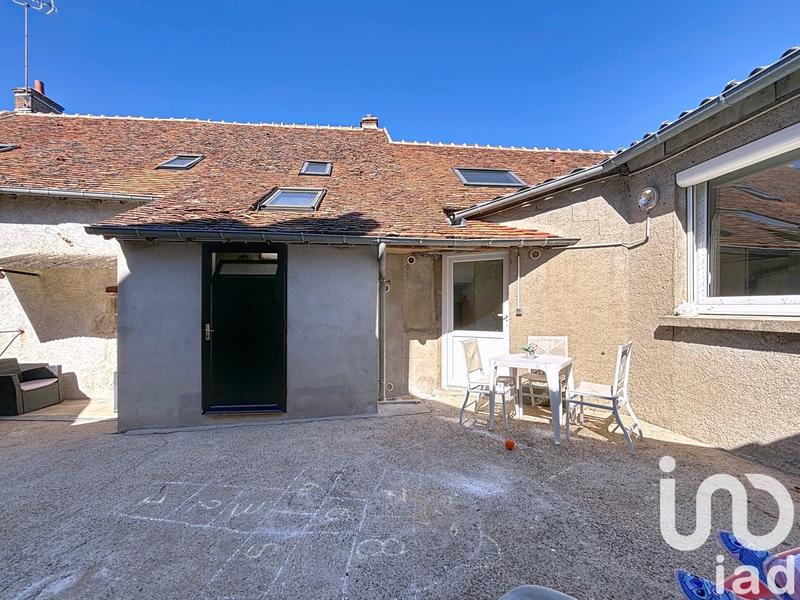 Maison - 180 m² - 8 pièces