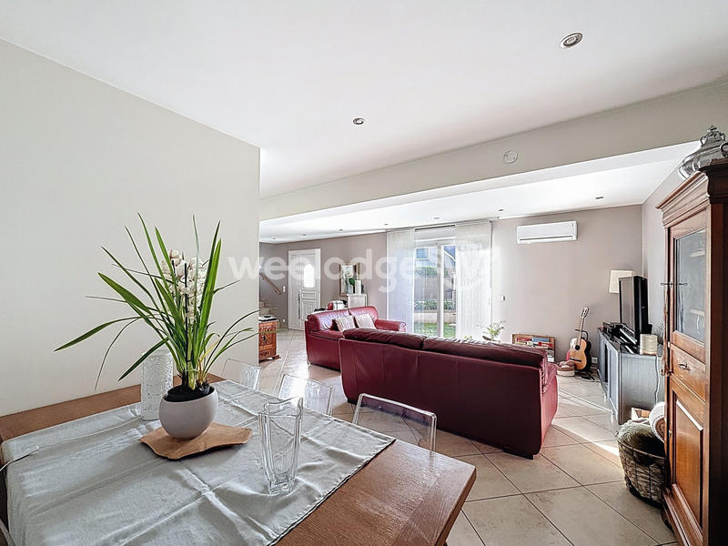 Maison - 145 m² - 5 pièces