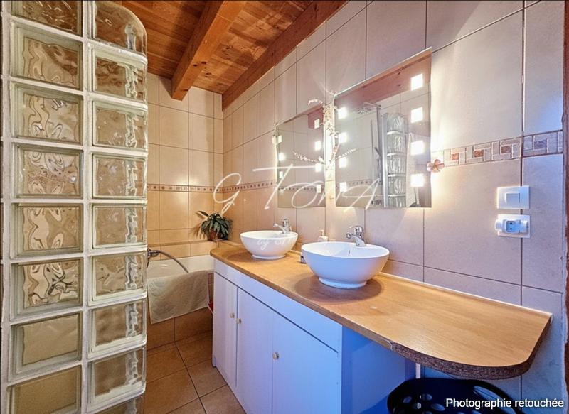 Maison - 186 m² - 6 pièces