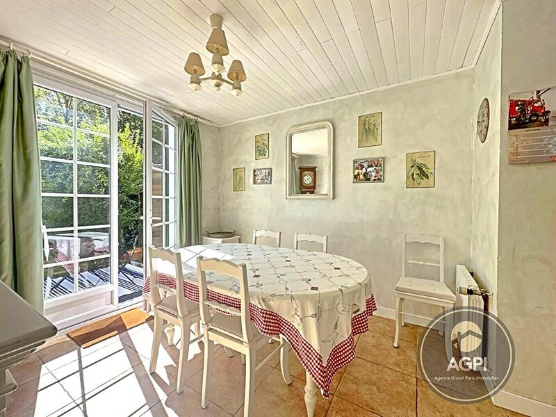 Maison - 148 m² - 8 pièces