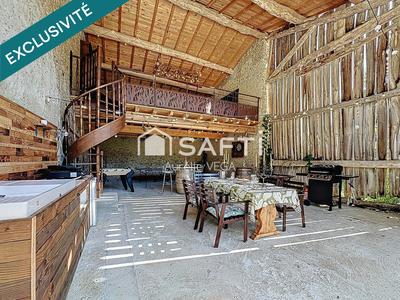 Maison - 275 m² - 7 pièces