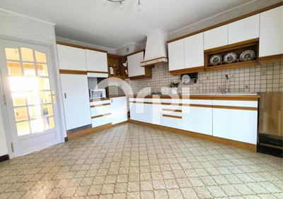 Maison - 110 m² - 4 pièces