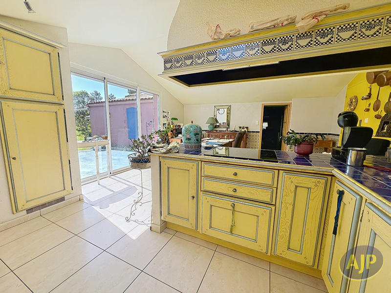 Maison - 190 m² - 5 pièces