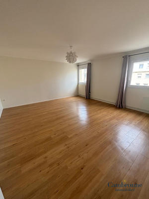 Appartement - 72 m² - 4 pièces